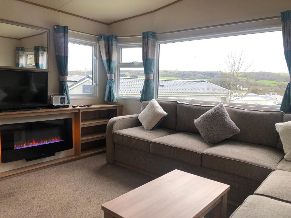 Classy Caravan With Ample Space 벰브리지 외부 사진